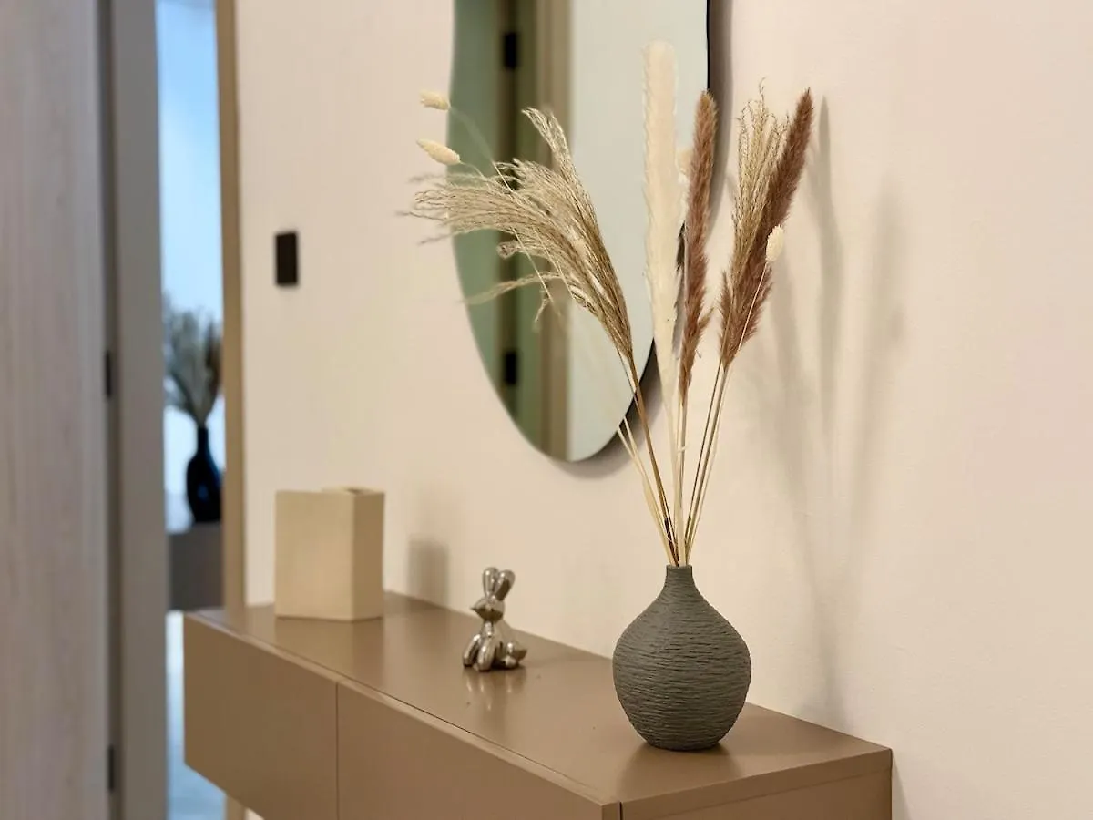 Brand New-Fully Furnished Elegant 1Br In Jvc Apartment Dubai